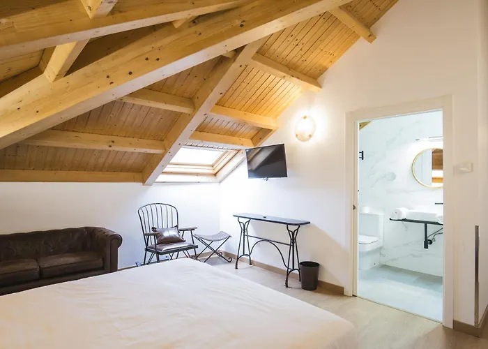 酒店 Hotel Triacastela 2*